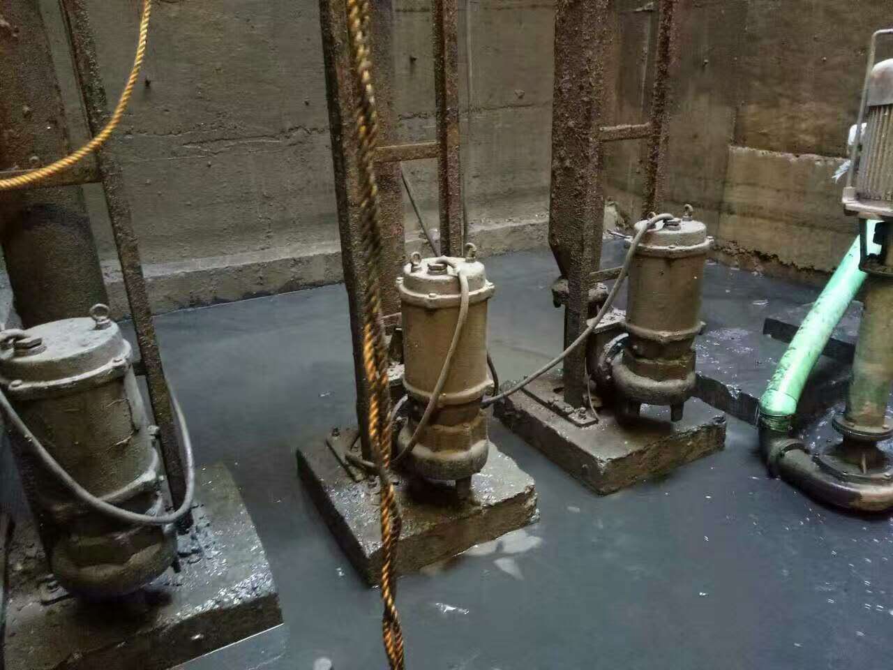 浚县污水池清理