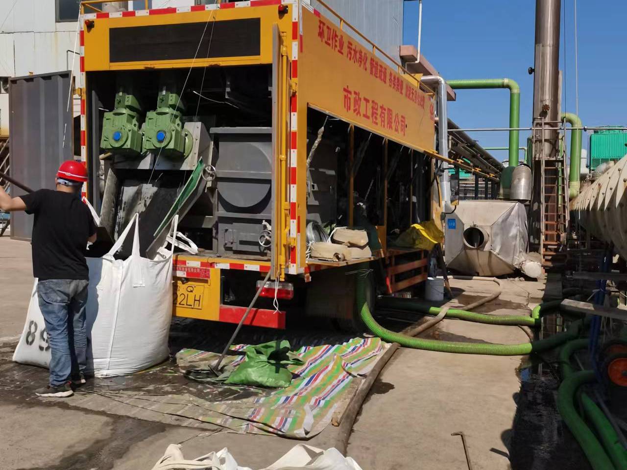 浚县淤泥压干处理